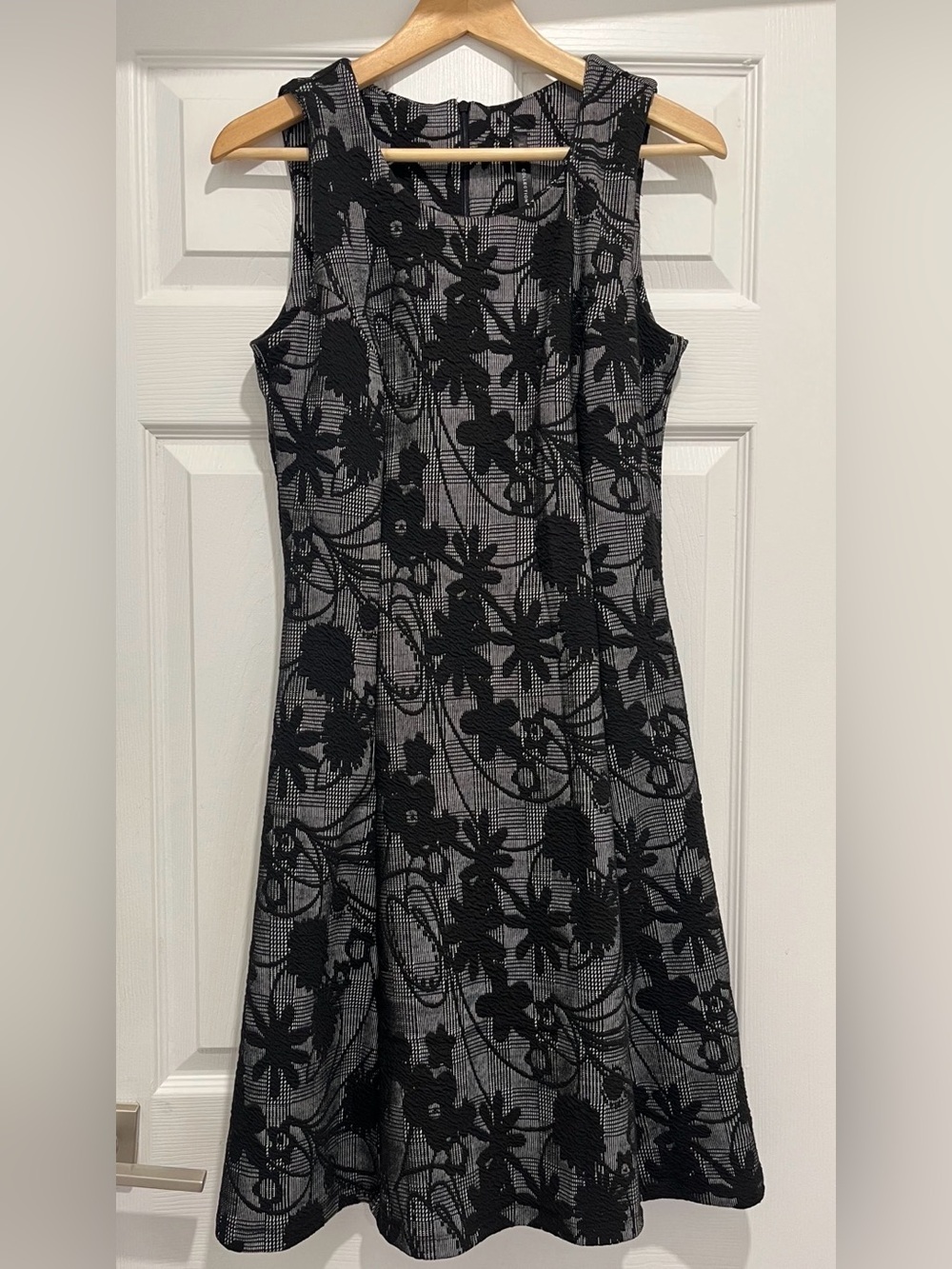Lori M Collection Sleeveless Black Floral A-Line Dress